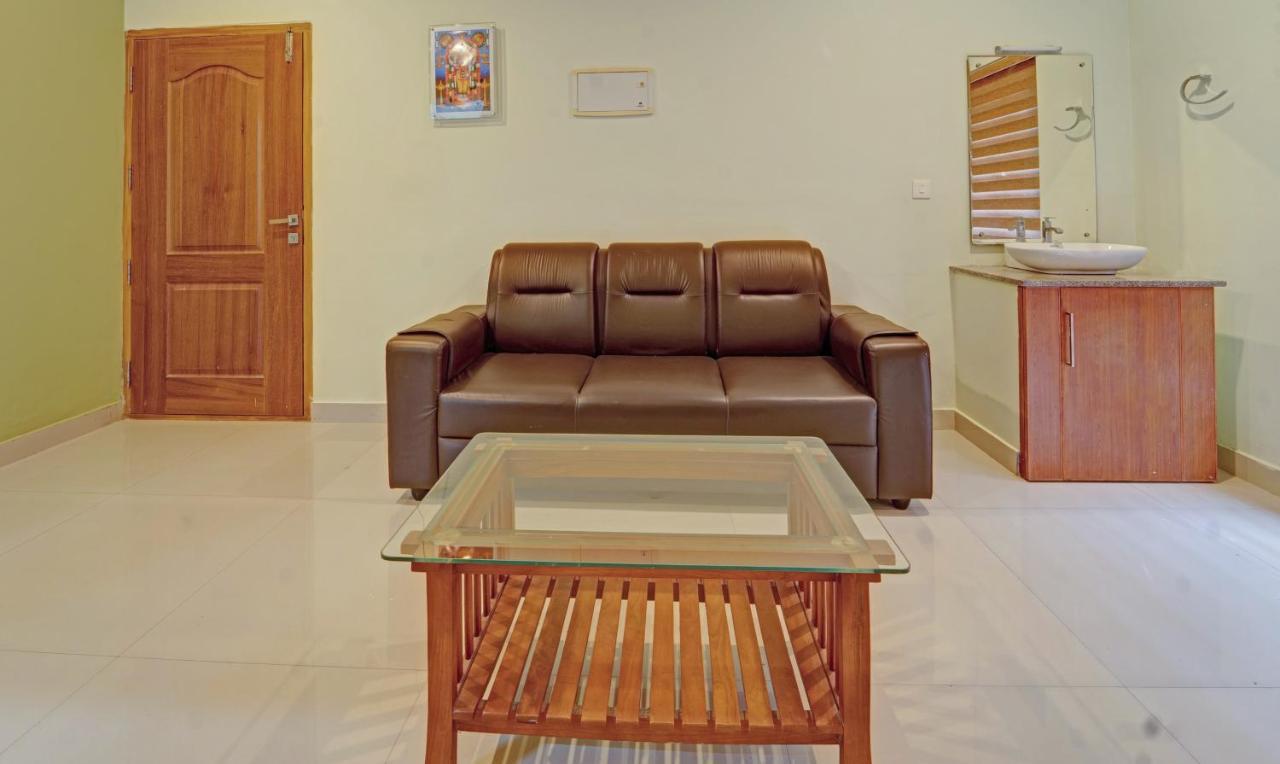 Sreepathi Nirmalyam Hotel Guruvayur Bagian luar foto