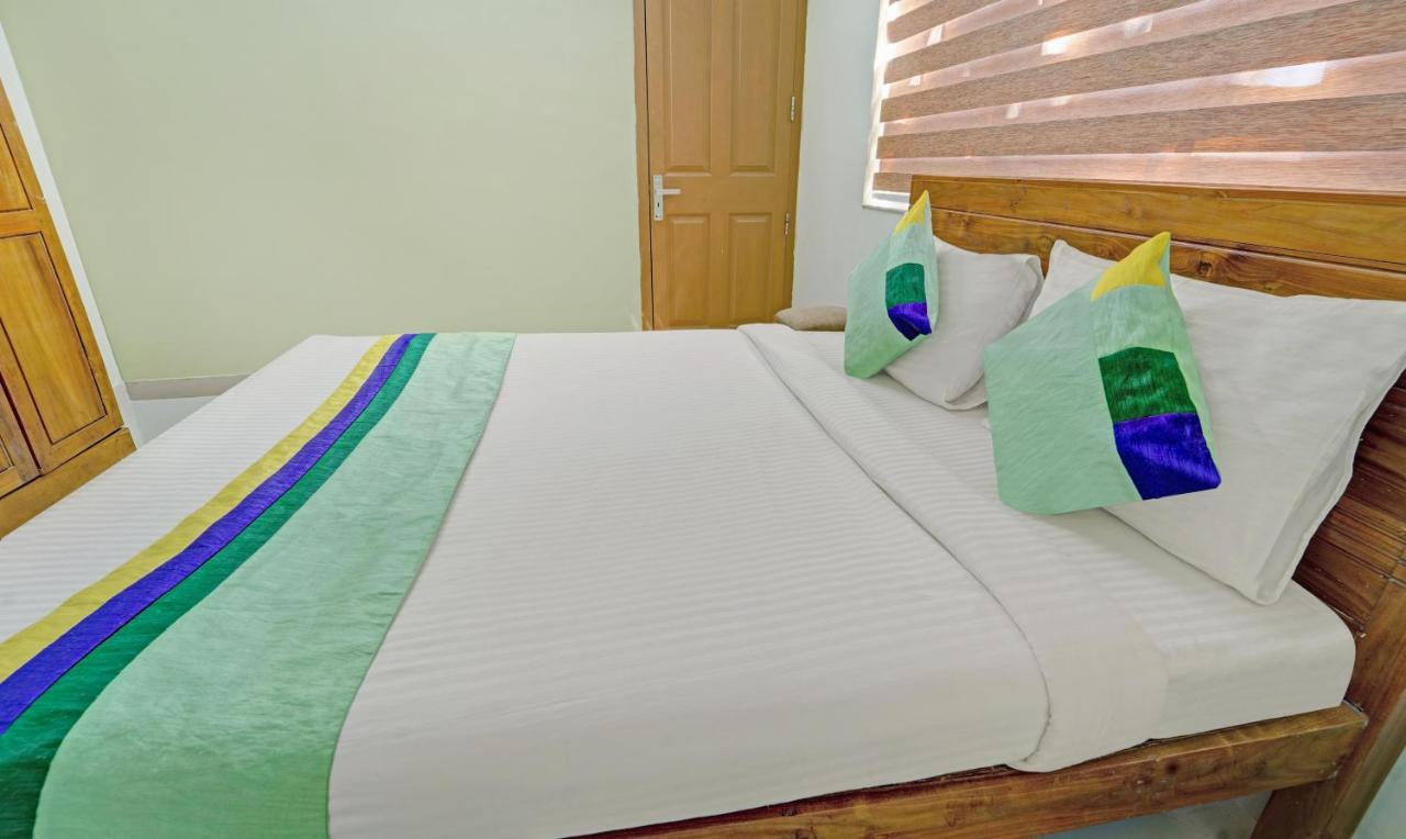Sreepathi Nirmalyam Hotel Guruvayur Bagian luar foto