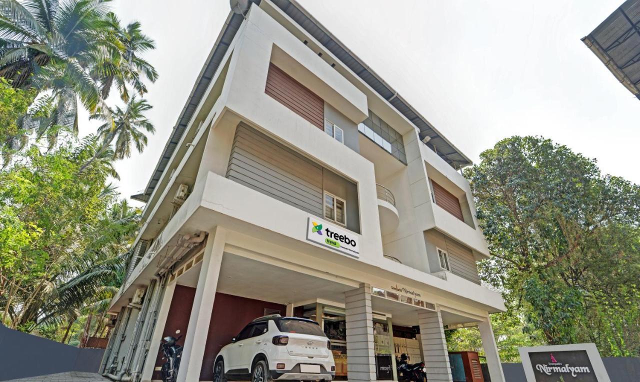Sreepathi Nirmalyam Hotel Guruvayur Bagian luar foto