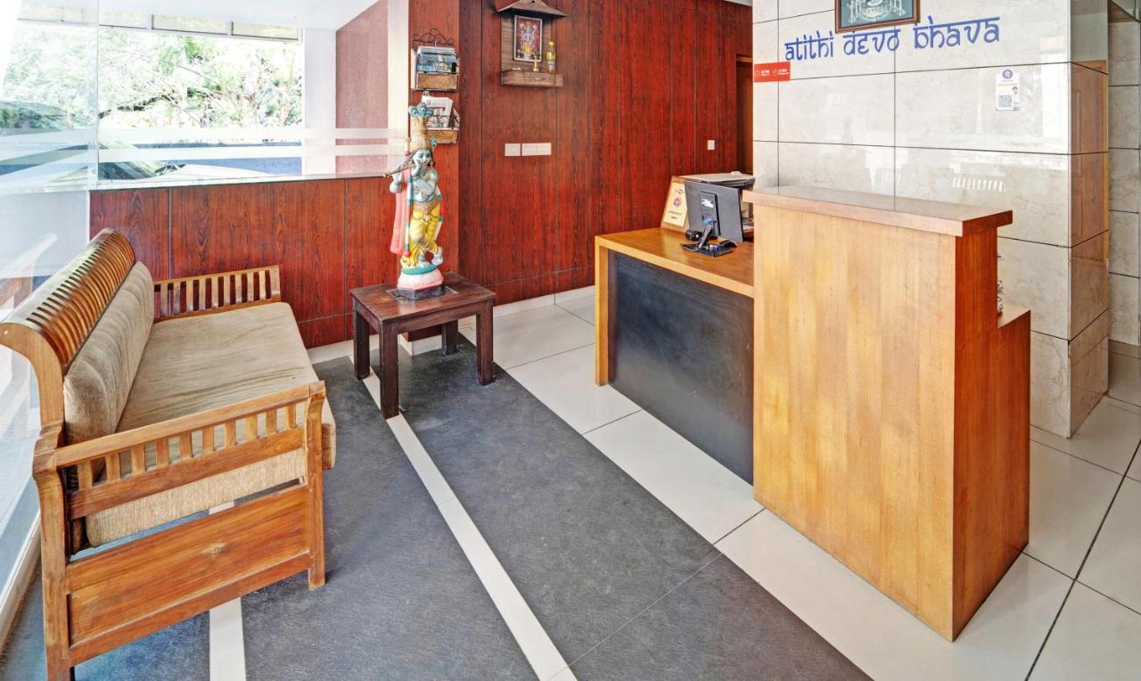Sreepathi Nirmalyam Hotel Guruvayur Bagian luar foto